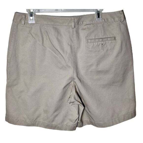 L.L. Bean Women 12 khaki beige "Favorite Fit Straight" Chino Flat Front Shorts - Picture 2 of 4